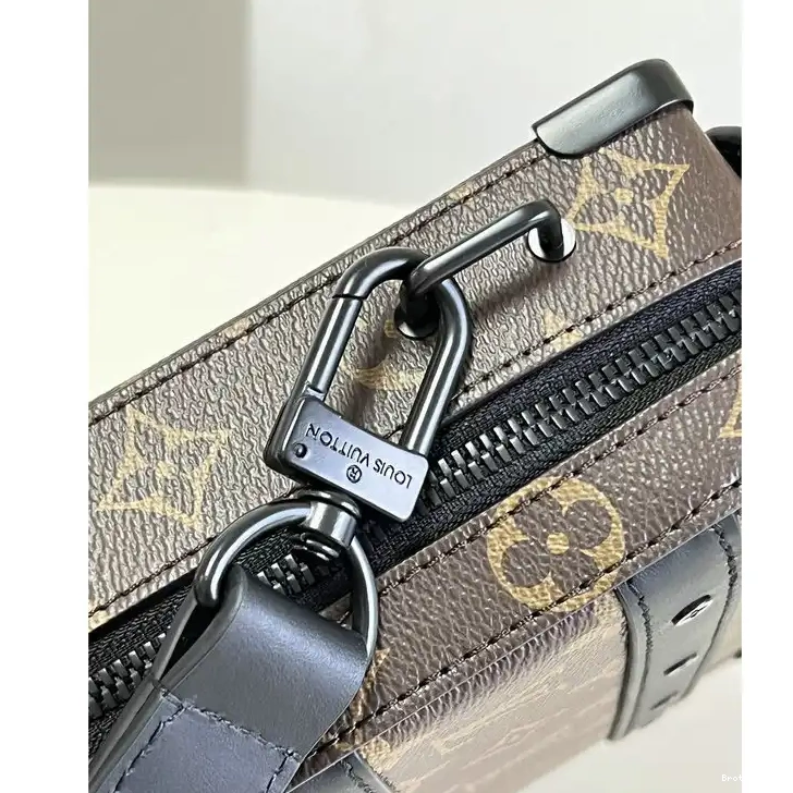 Brother Sam Yupoo LV Bag 2204YA0009 0804